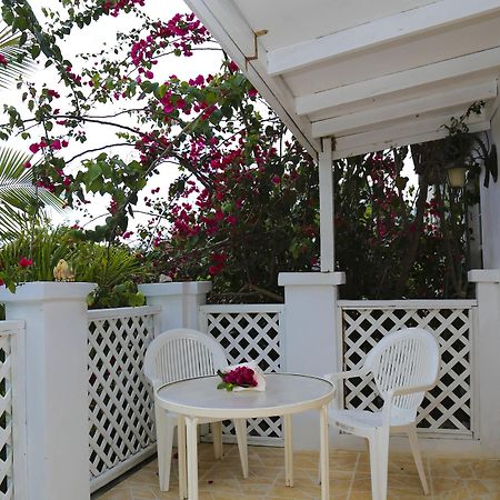 Tingum Village Hotel Dunmore Town Luaran gambar
